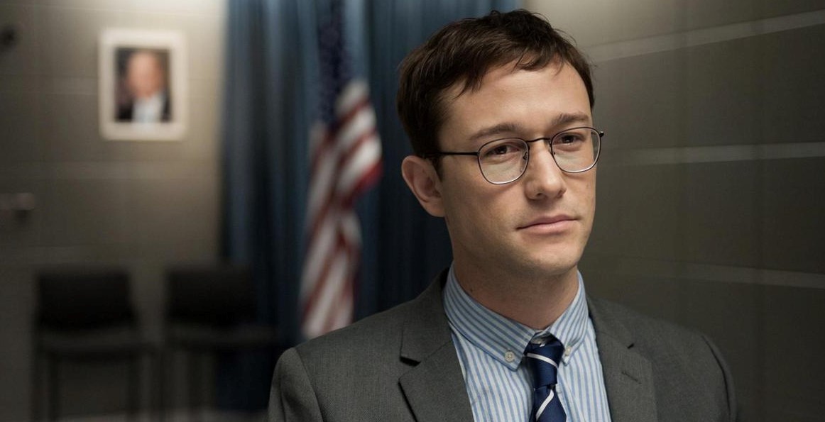 SNOWDEN (Oliver Stone) Un ritratto cinematografico che sfida i simboli del potere