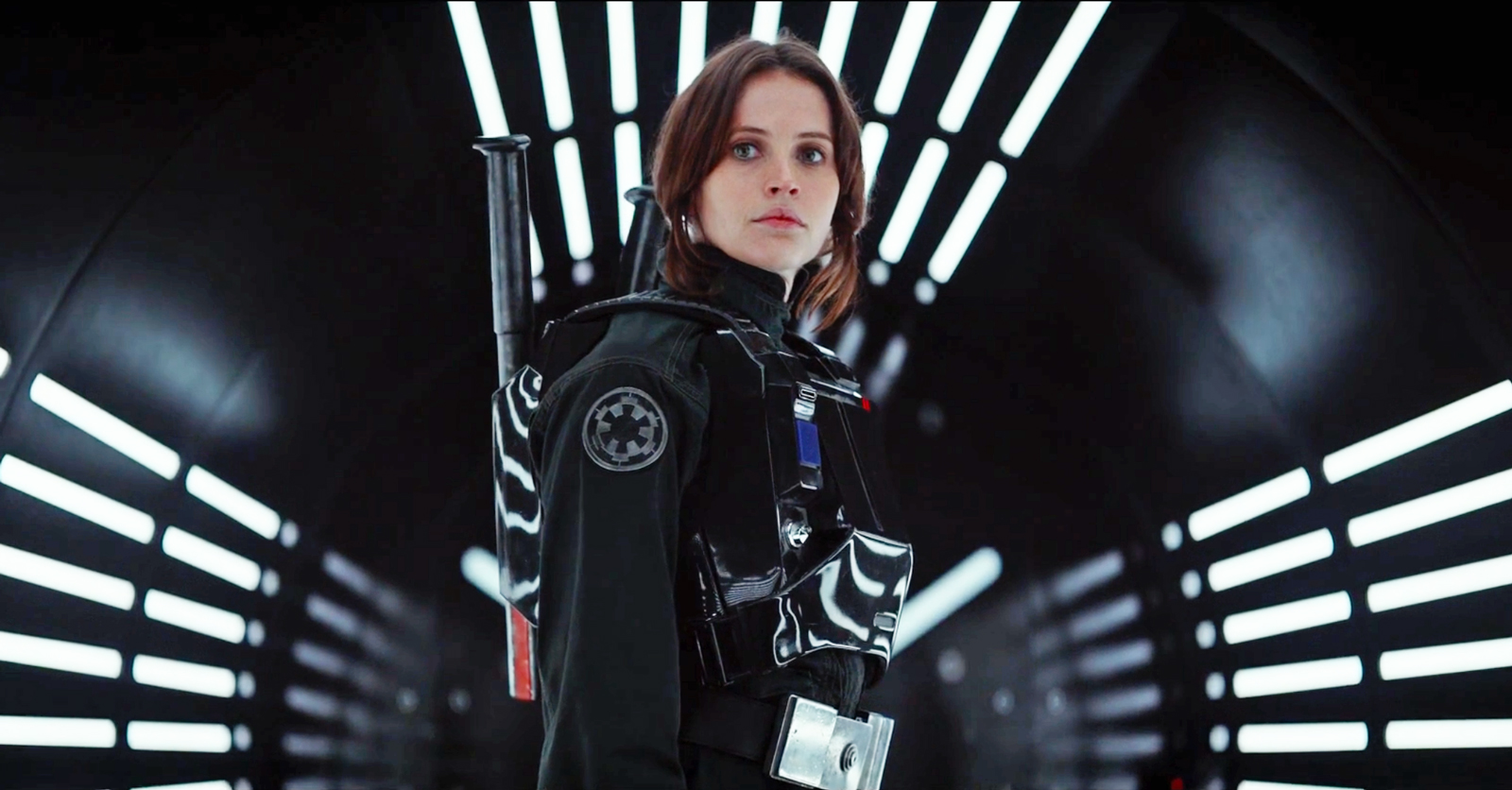 ROGUE ONE: A STAR WARS STORY (Gareth Edwards) Un avvincente war movie nella saga di Guerre stellari