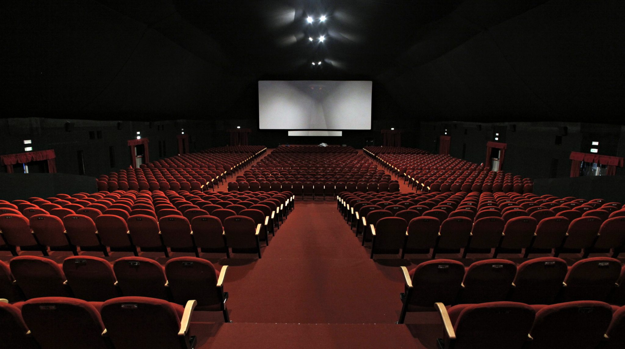 La nuova legge cinema Produzione, distribuzione ed esercizio a confronto