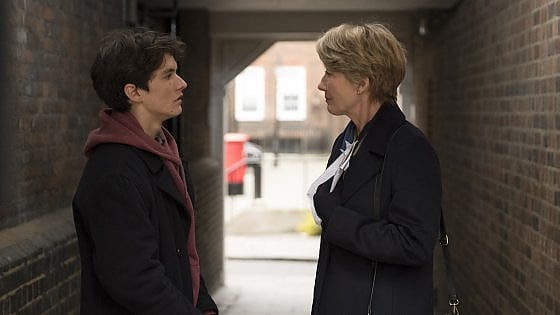THE CHILDREN ACT - IL VERDETTO (Richard Eyre) • Sale della Comunità