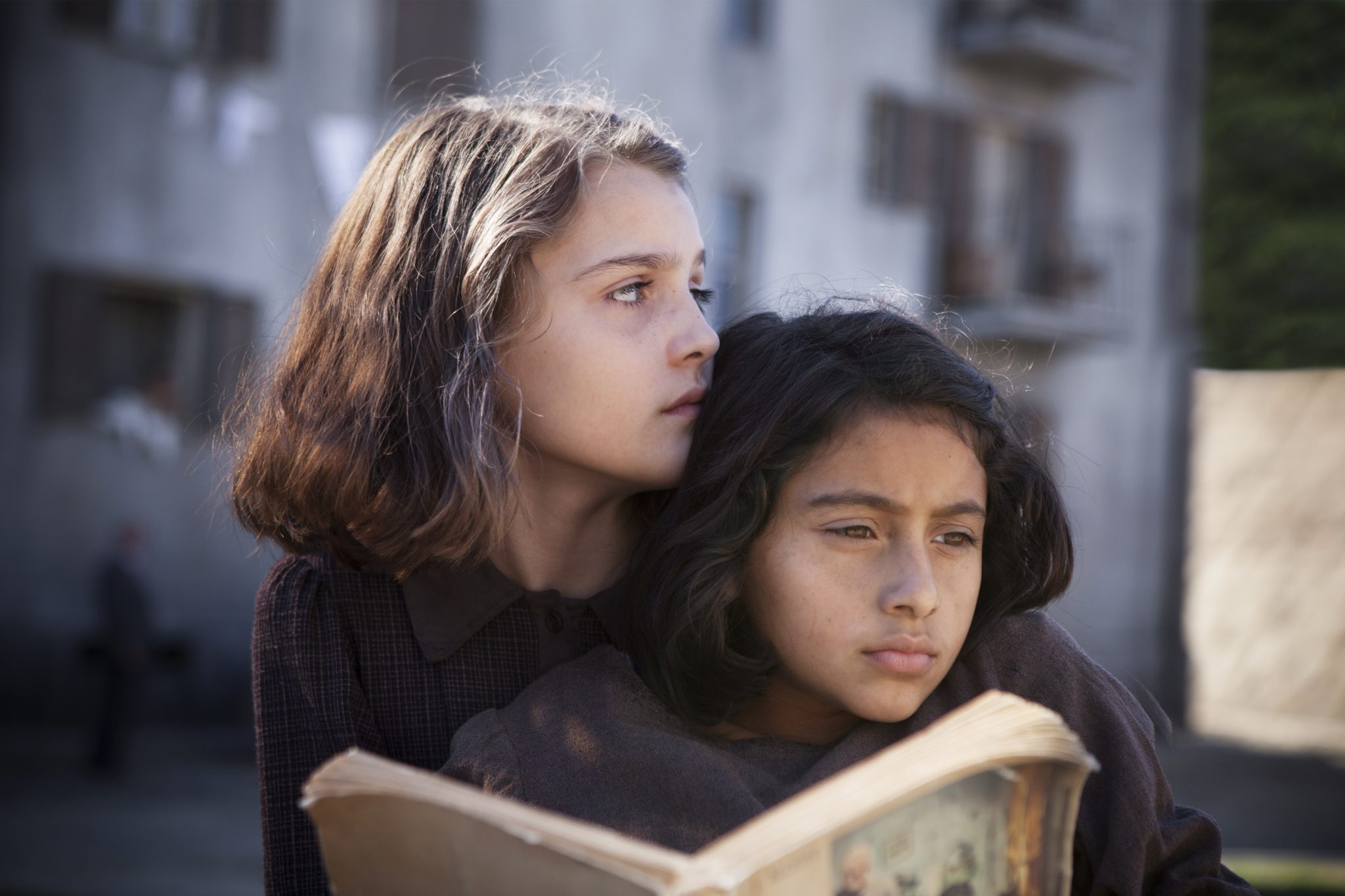L’AMICA GENIALE (Saverio Costanzo) Una serie tv dal valore cinematografico: da Venezia alla Rai passando per le sale. Con il placet di Elena Ferrante