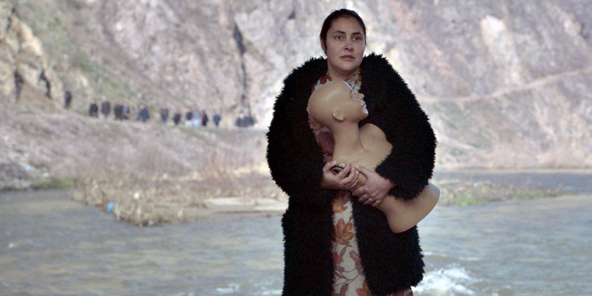 DIO È DONNA E SI CHIAMA PETRUNIJA (Teona Strugar Mitevska) La donna della croce