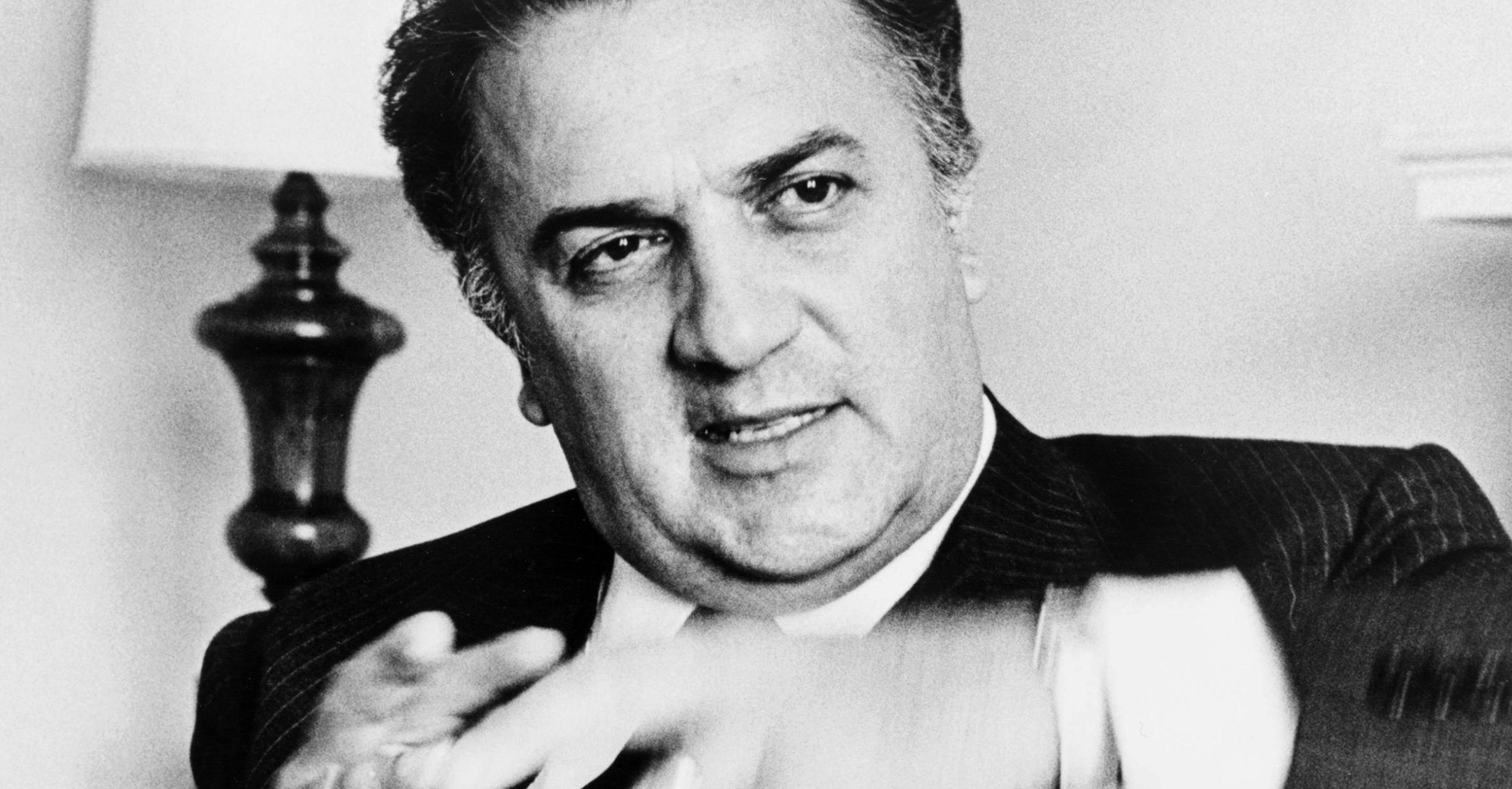 FELLINI: IL SOFFIO NASCOSTO DELLA GRAZIA Dedicato al cineasta riminese il primo numero di Filmcronache 2020