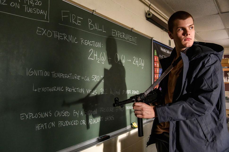 RUN HIDE FIGHT Action movie con una morale discutibile