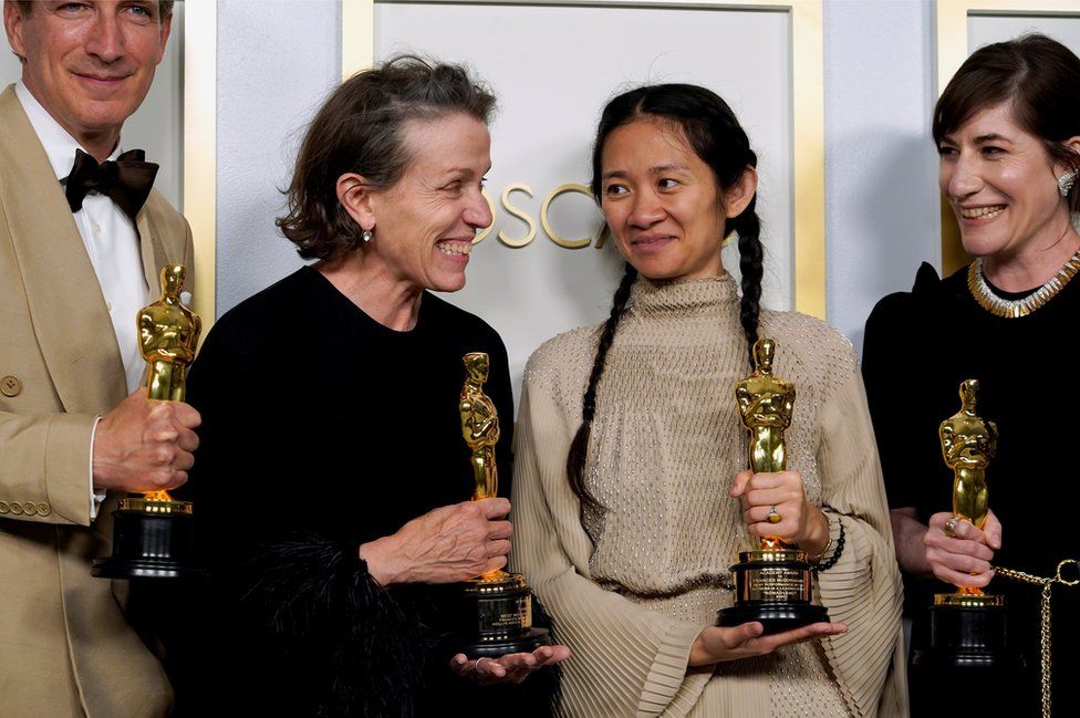 OSCAR 2021: UN COMMENTO AI PREMI A "Nomadland" tre statuette, e lo sguardo proiettato sulle minoranze