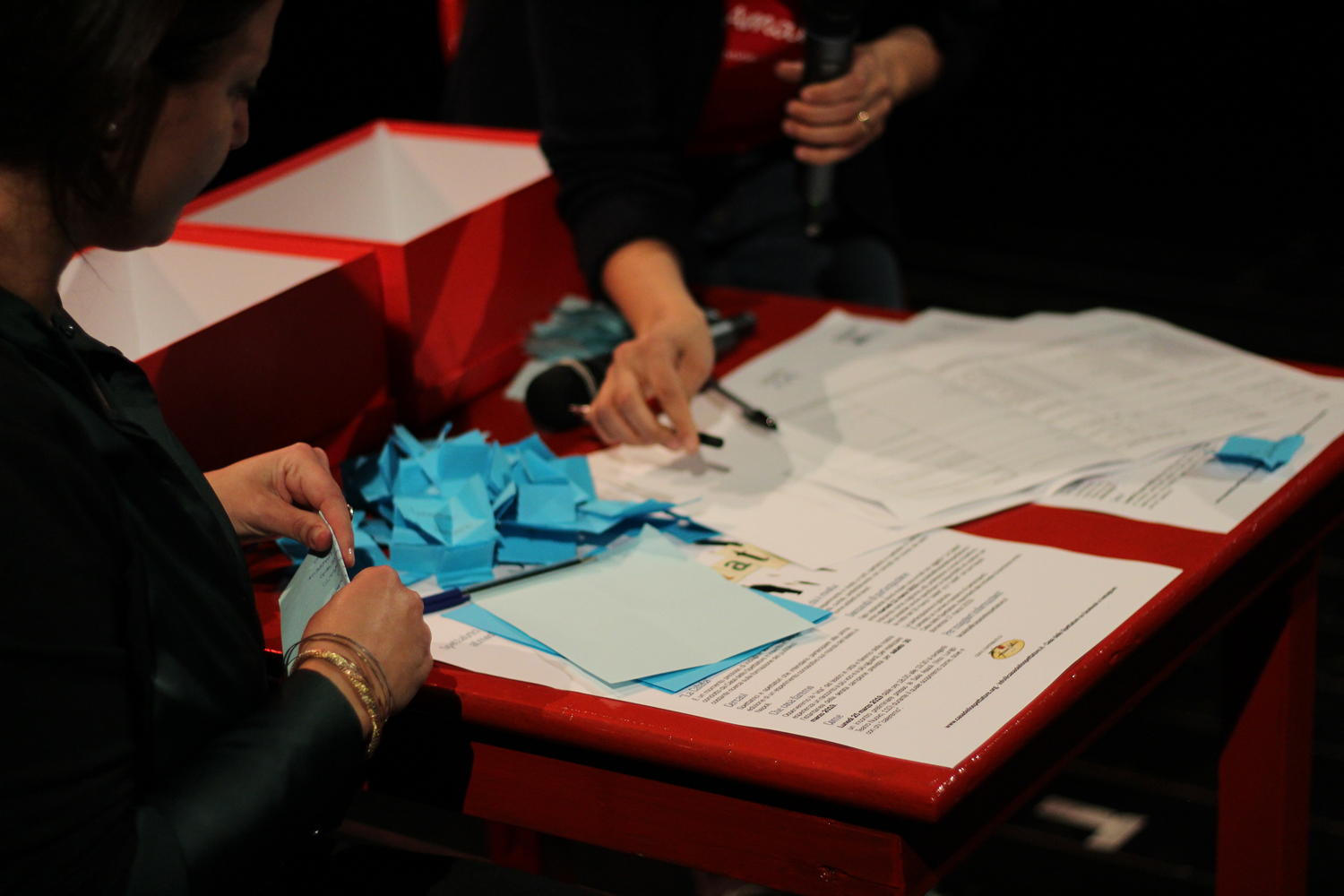 “LA CALATA” DEGLI SPETTATORI Il 13 novembre a Milano, Roma, Napoli