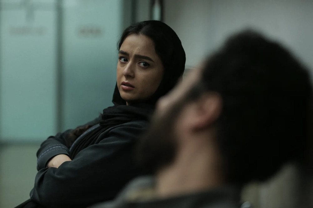 LEILA’S BROTHERS (Saeed Roustaee)