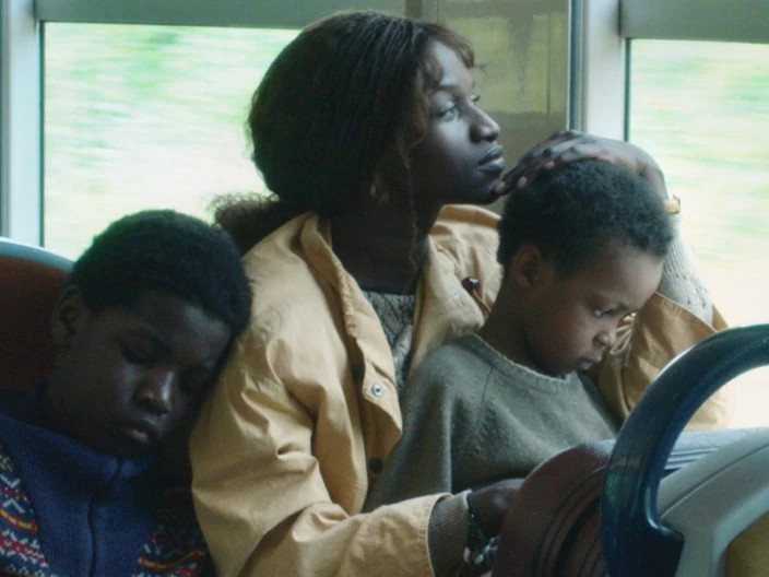 UN PETIT FRERE (Léonor Serraille) Una famiglia, nonostante tutto