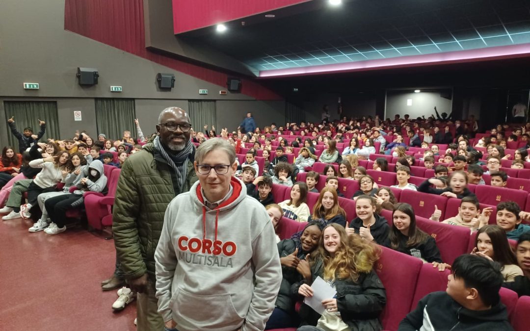 PRIMI ESEMPI DEL MELTING P(L)OT ACEC PER LE SCUOLE Entusiasmo dei ragazzi e soddisfazione per gli esercenti con le sale piene di giovani
