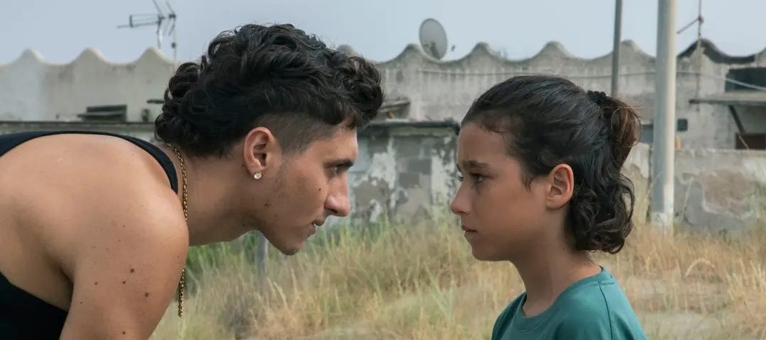 PER ACCETTARE IL LUTTO BISOGNA TUFFARSI NEI LUOGHI DELLA PROPRIA ANIMA Su “Denti da squalo” di Davide Gentile