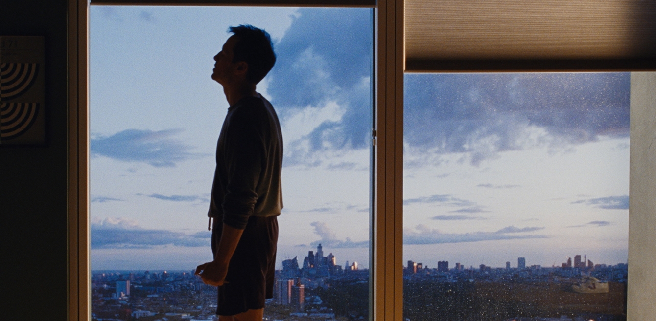 ESTRANEI (Andrew Haigh) The power of love
