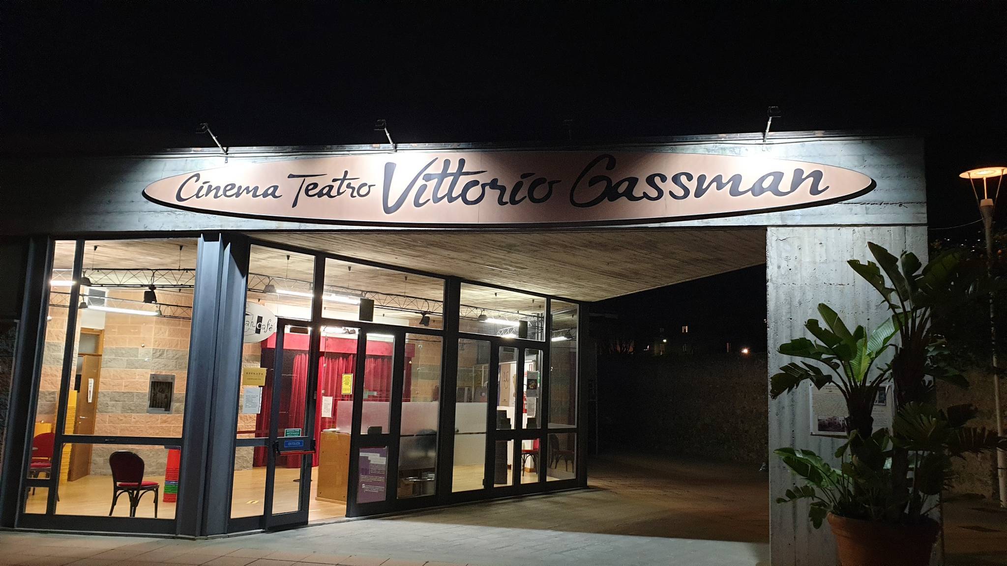 IL DIVINO AMORE DI FELLINI Mostra fotografica al Cinema Teatro Gassman