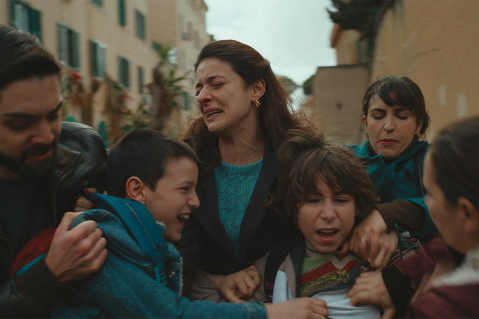 FAMILIA: storia di violenza famigliare e riscatto