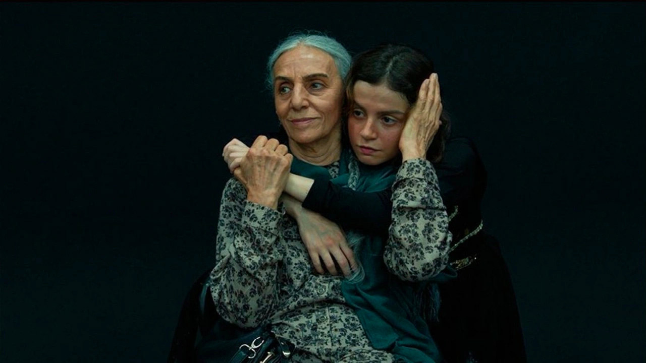 LA TESTIMONE – SHAHED (Nader Saeivar) L’ostinata ricerca della verità