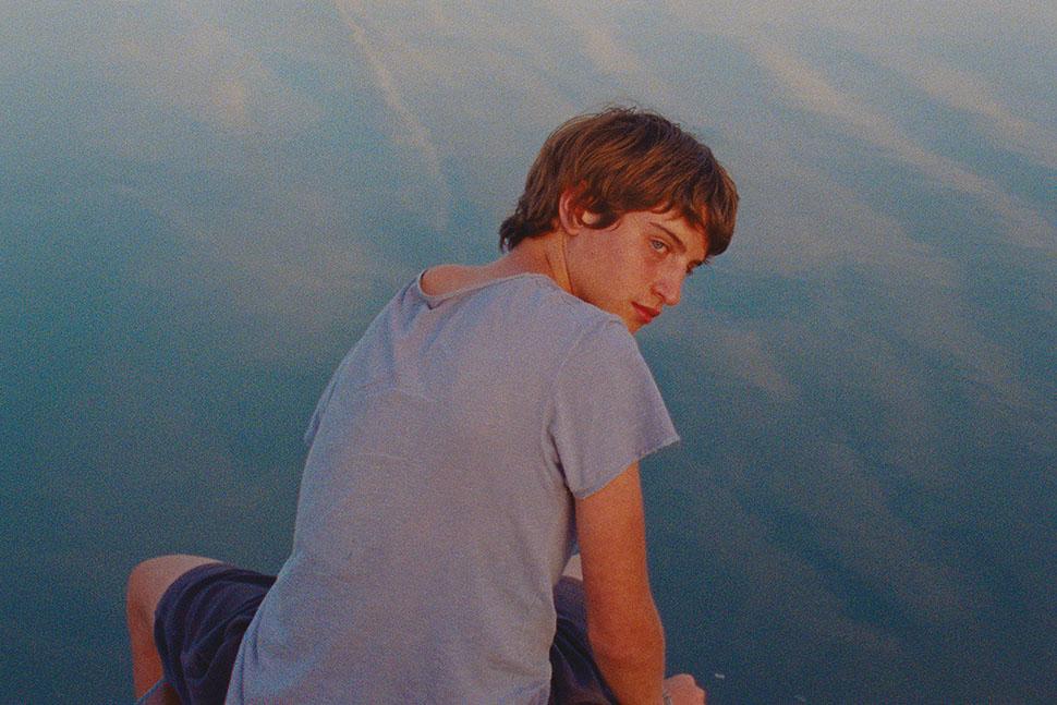 STRANGE RIVER, la recensione del film di Jaume Claret Muxart Gli orizzonti di Venezia 82